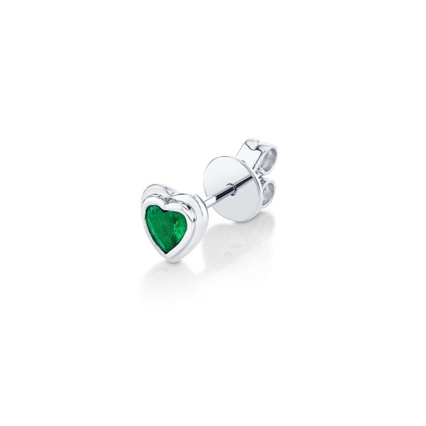SINGLE EMERALD BEZEL HEART STUD