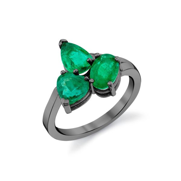 SMALL EMERALD OMBRE TRIPLE GEM RING