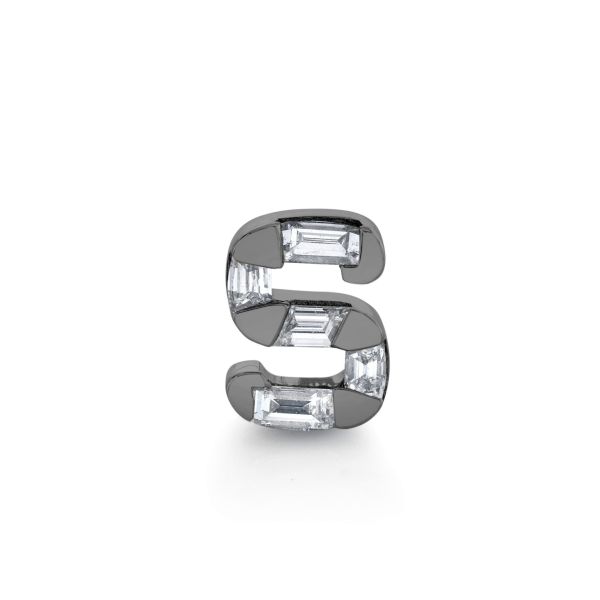 DIAMOND BAGUETTE SINGLE INITIAL STUD