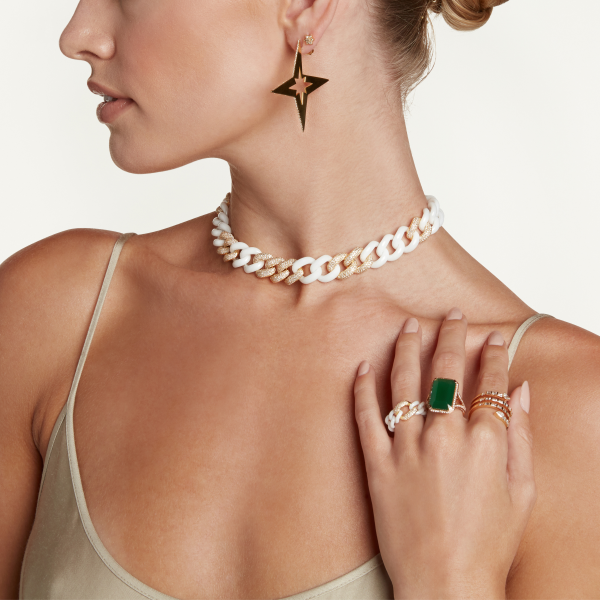 GREEN ONXY PORTRAIT GEMSTONE RING