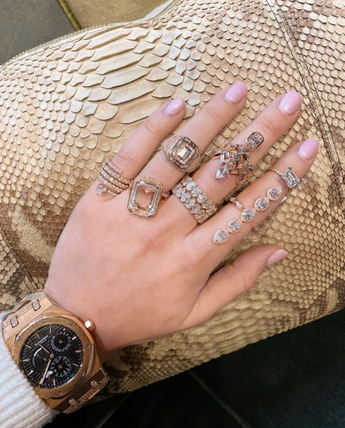 GREEN ONXY PORTRAIT GEMSTONE RING