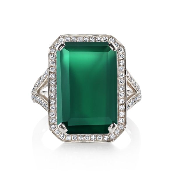 GREEN ONXY PORTRAIT GEMSTONE RING